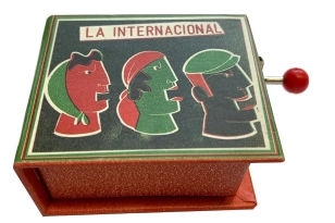 CAJITA MUSICAL LA INTERNACIONAL