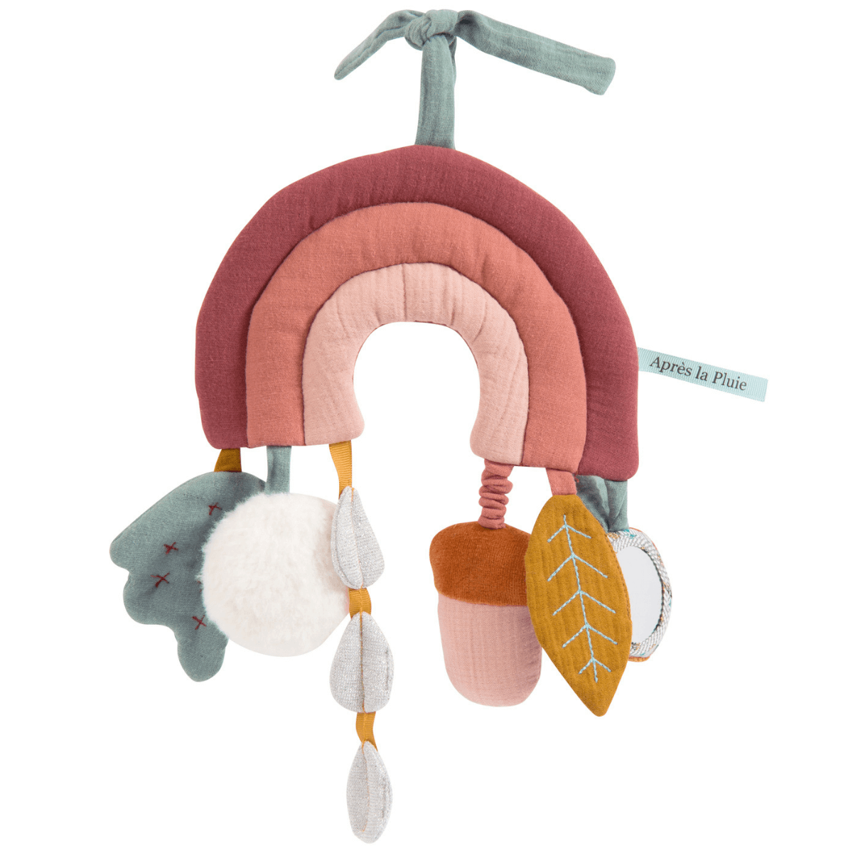 Arco iris de tela después de la lluvia