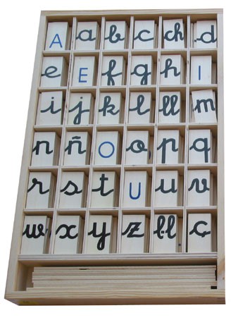 Alfabeto Montessori de madera con 180 letras en letra ligada