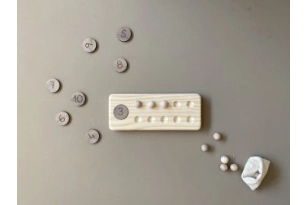 TAULA DE 10 AMB FITXES OS BRU