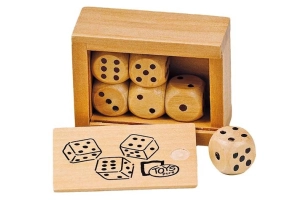 6 DADOS DE MADERA EN CAJA