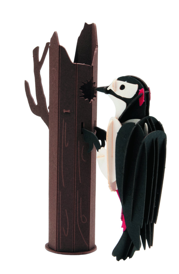 Pájaro carpintero 3D de cartón