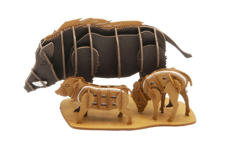 Familia de javalíes 3D de cartón