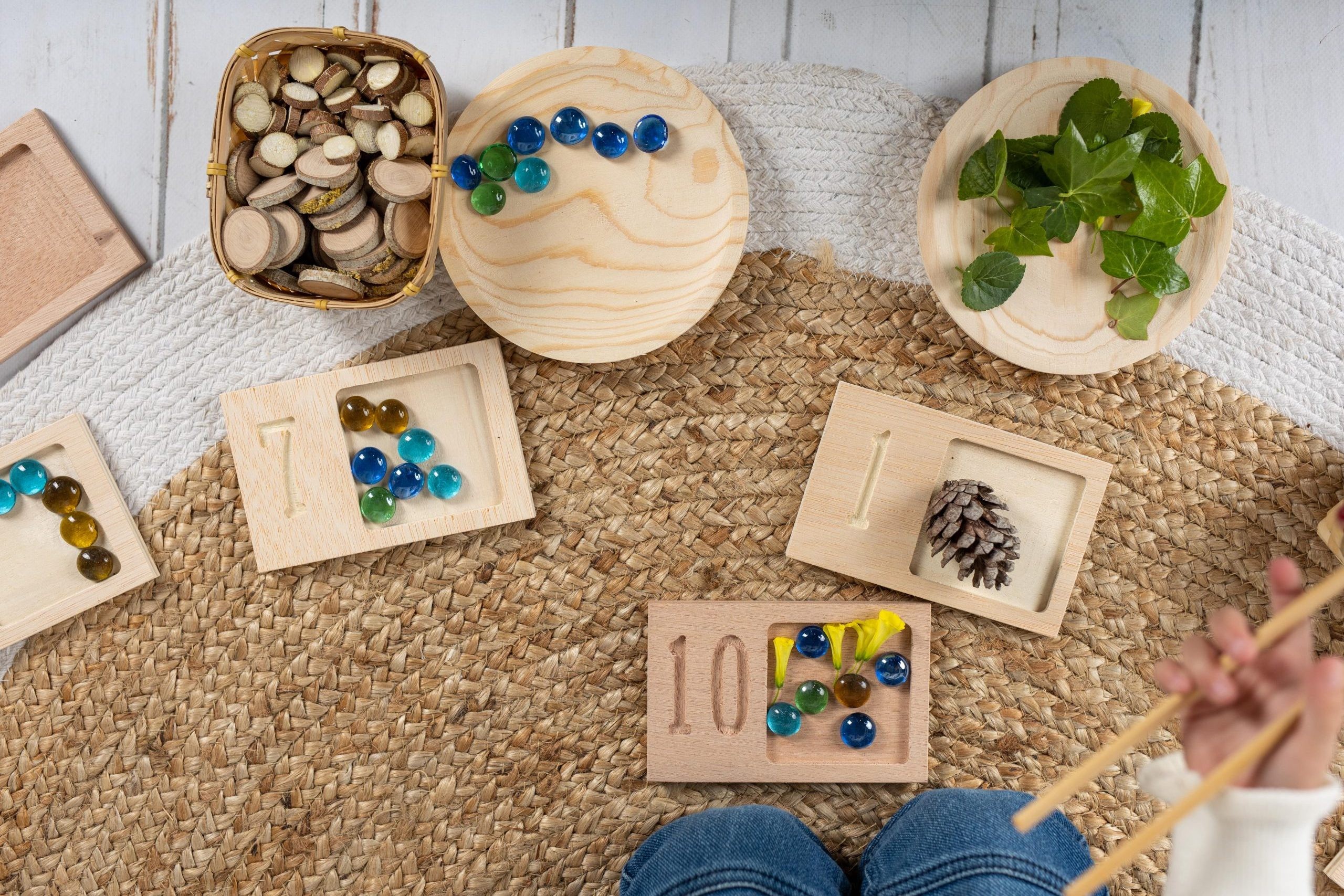 Pack de tablas de números. 10 fichas de madera con numeros del 1 al 10