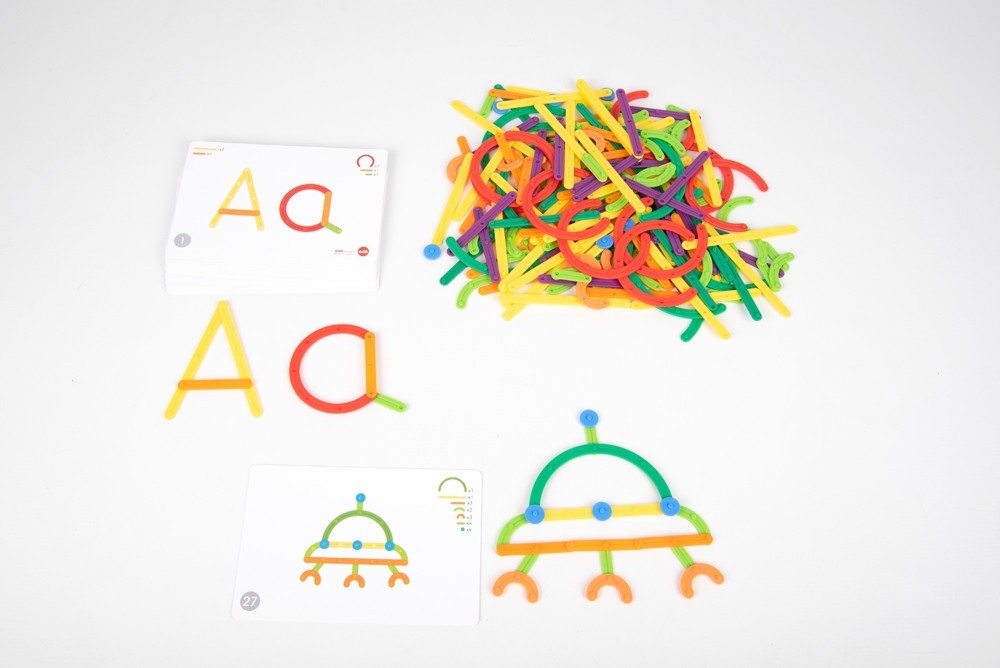 Geostix joc de construcció de lletres