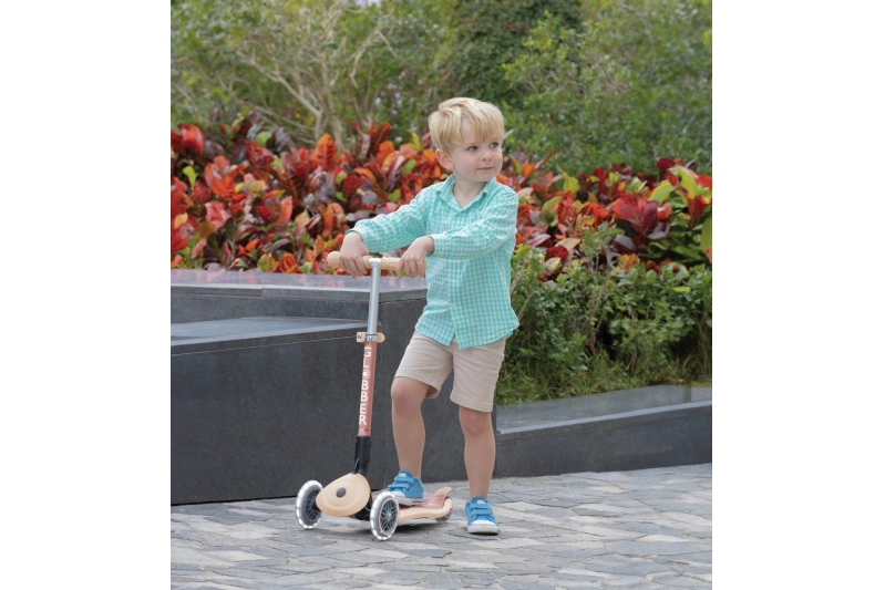 Patinet Junior Foldable Lights Eco Peach Globber