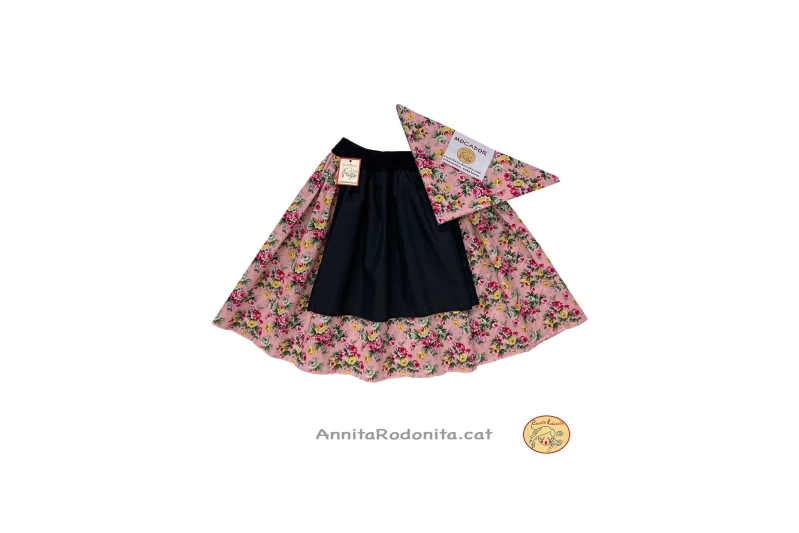 Faldilla amb davantal i mocador de Castanyera T4