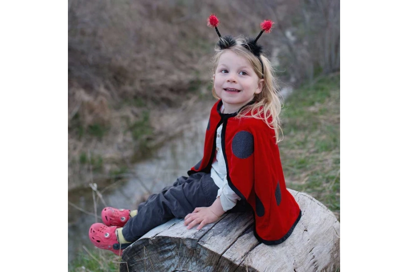 Capa roja con diadema de Ladybup 2-3 años