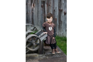 Capa caballero brillante 5-6 años