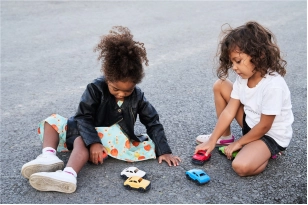 Caixa amb Tres Cotxes