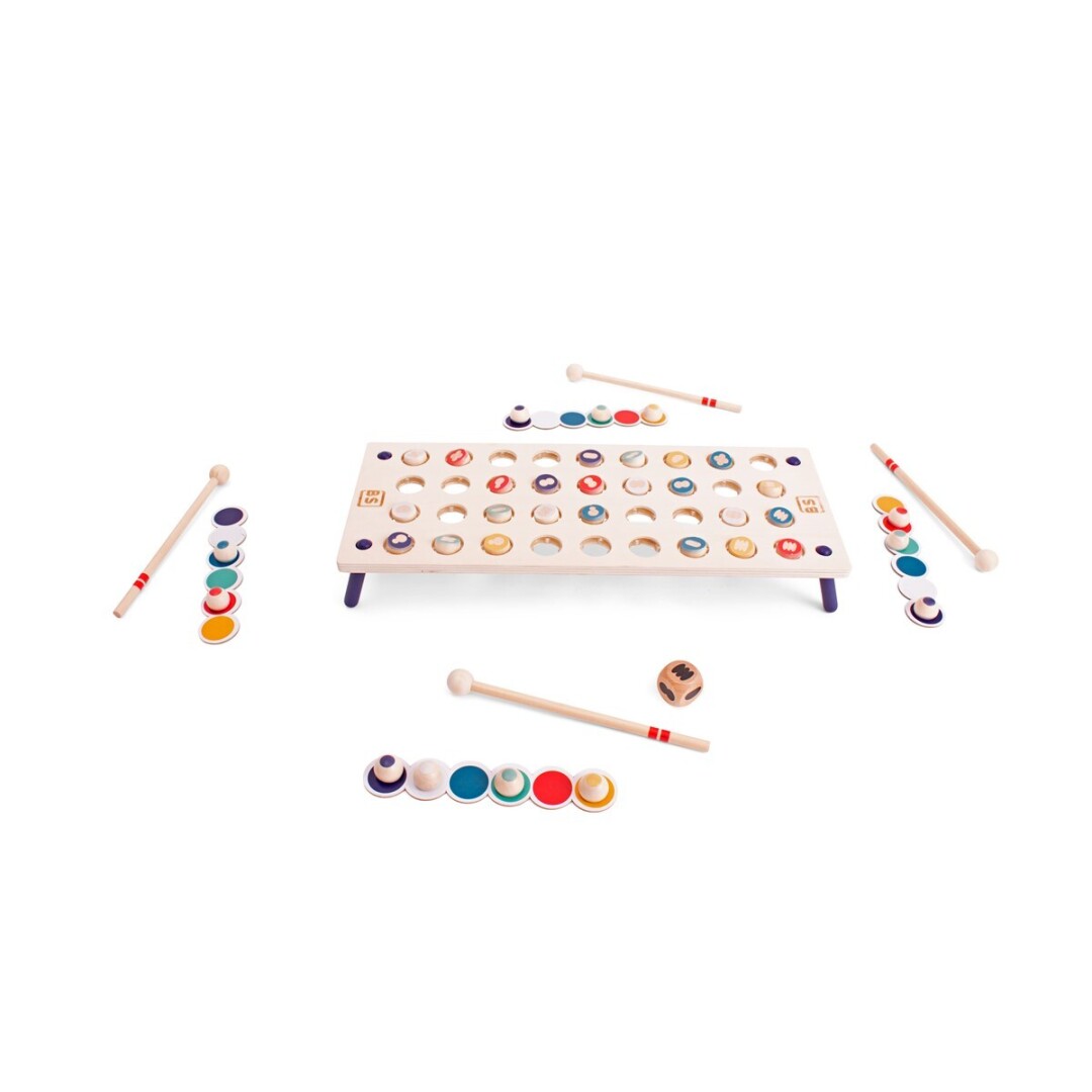 Joc de taula: Colpeja una forma