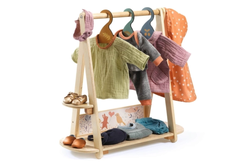 Perchero de madera Pomea