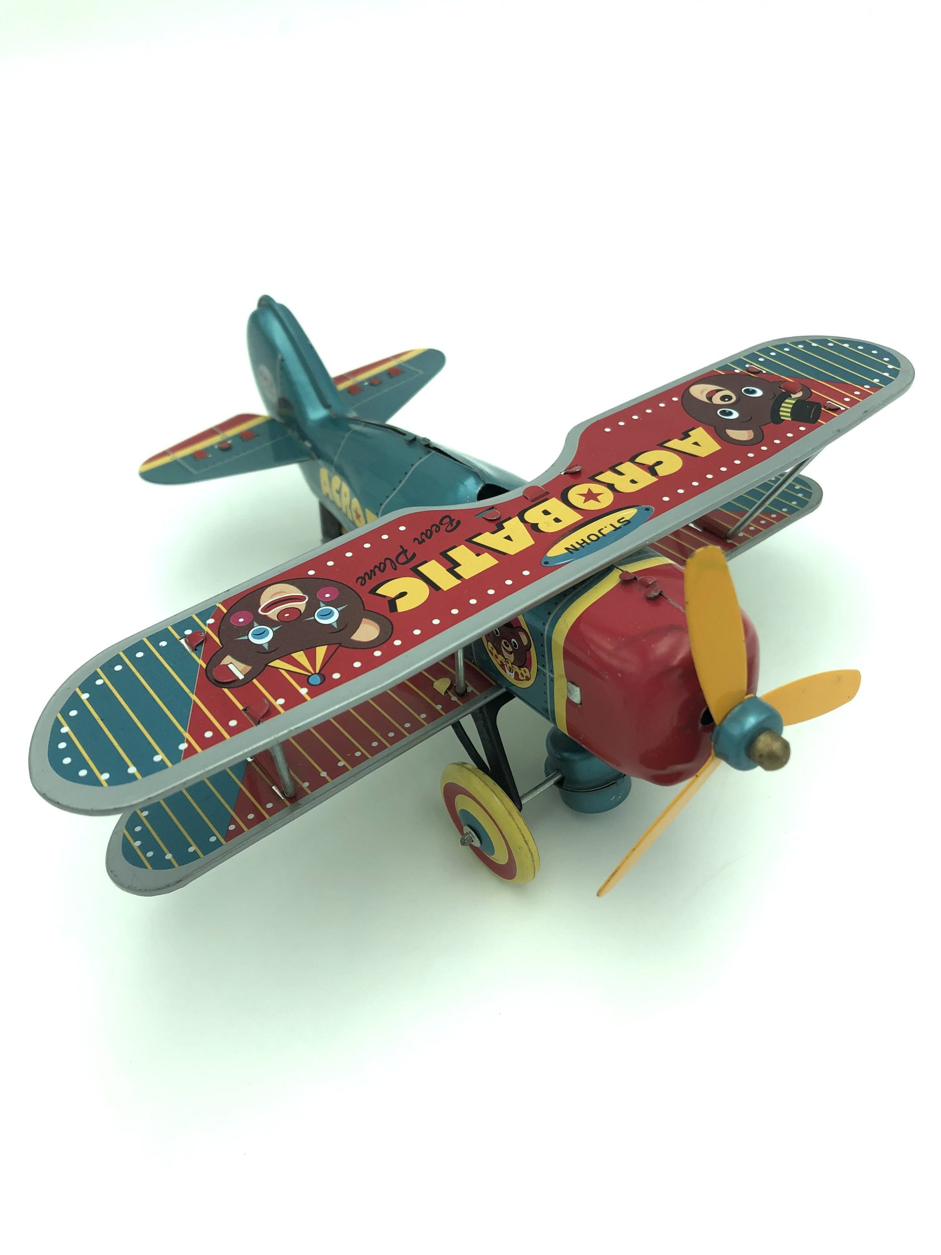 Avión acrobata de llauna