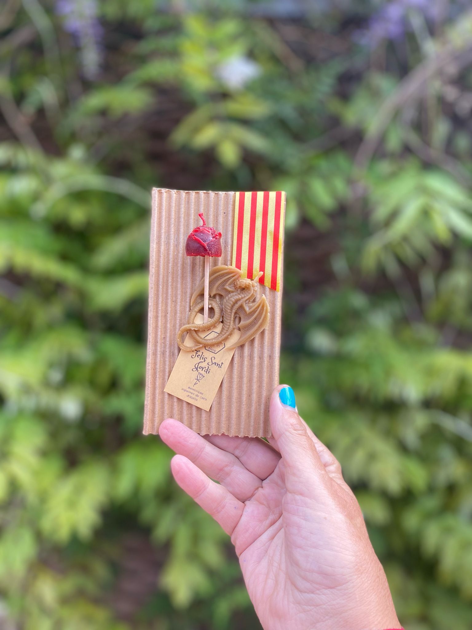 Vela rosa con dragón de Sant Jordi