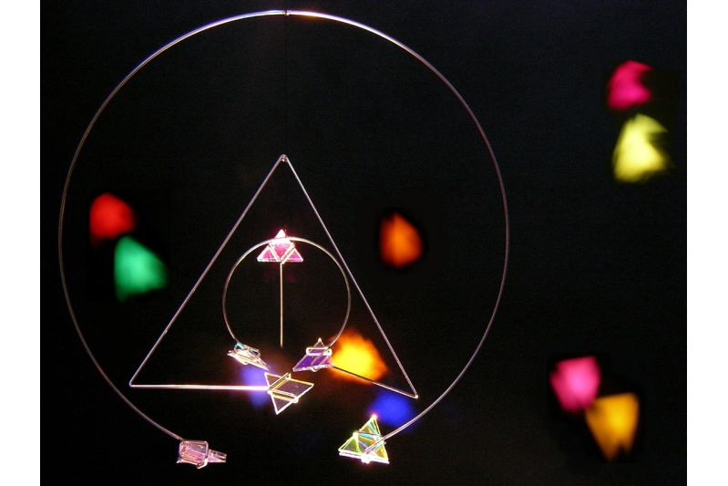 Mòbil amb vidres de colors