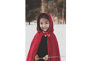 Capa de la Caputxeta Vermella – Talla 7-8 anys