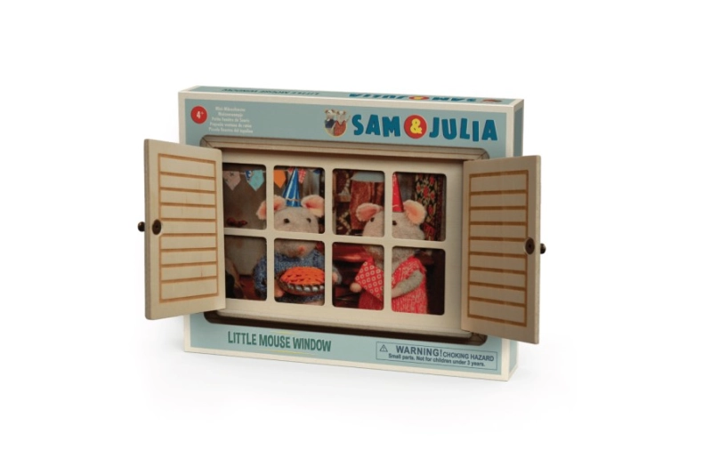 Petita finestra de fusta amb 5 postals. Sam & Juli