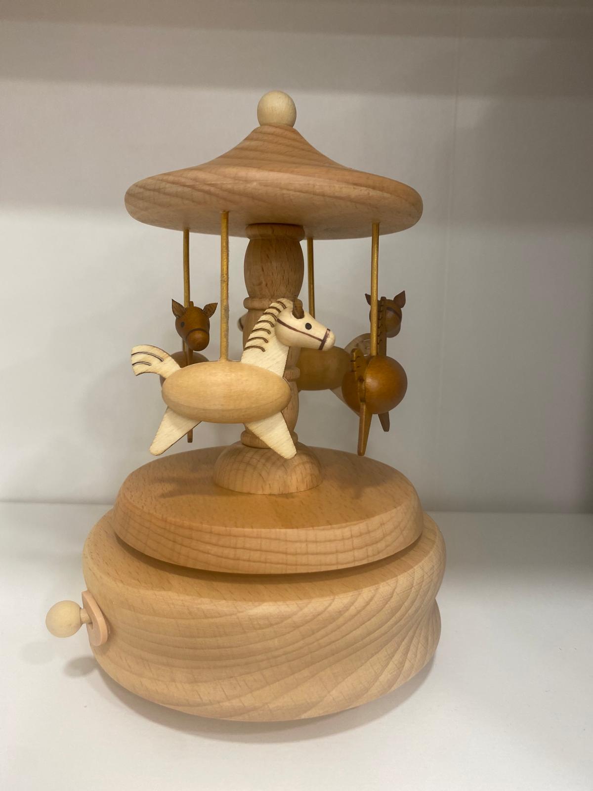 Carrusel caballos musical de madera