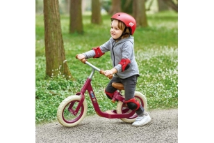 Bicicleta de equilibrio roja