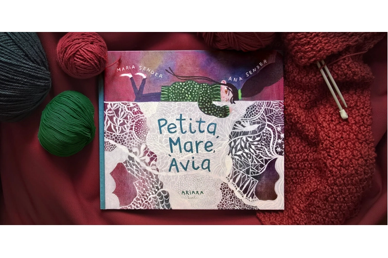 Petita, Mare, Àvia
