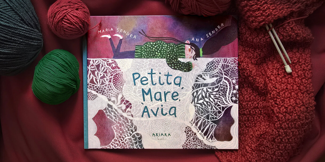 Petita, Mare, Àvia