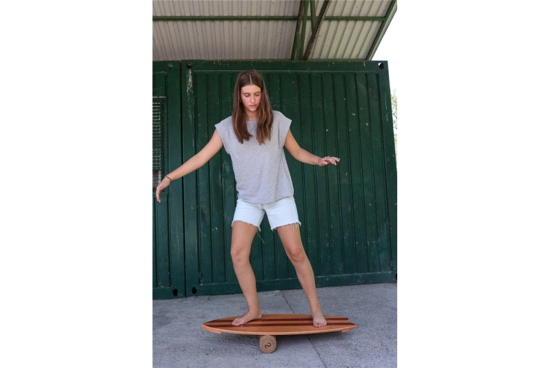 Taula d'equilibri Surfista de bambú