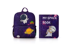 Mochila con libro interactivo de fieltro - El Espacio